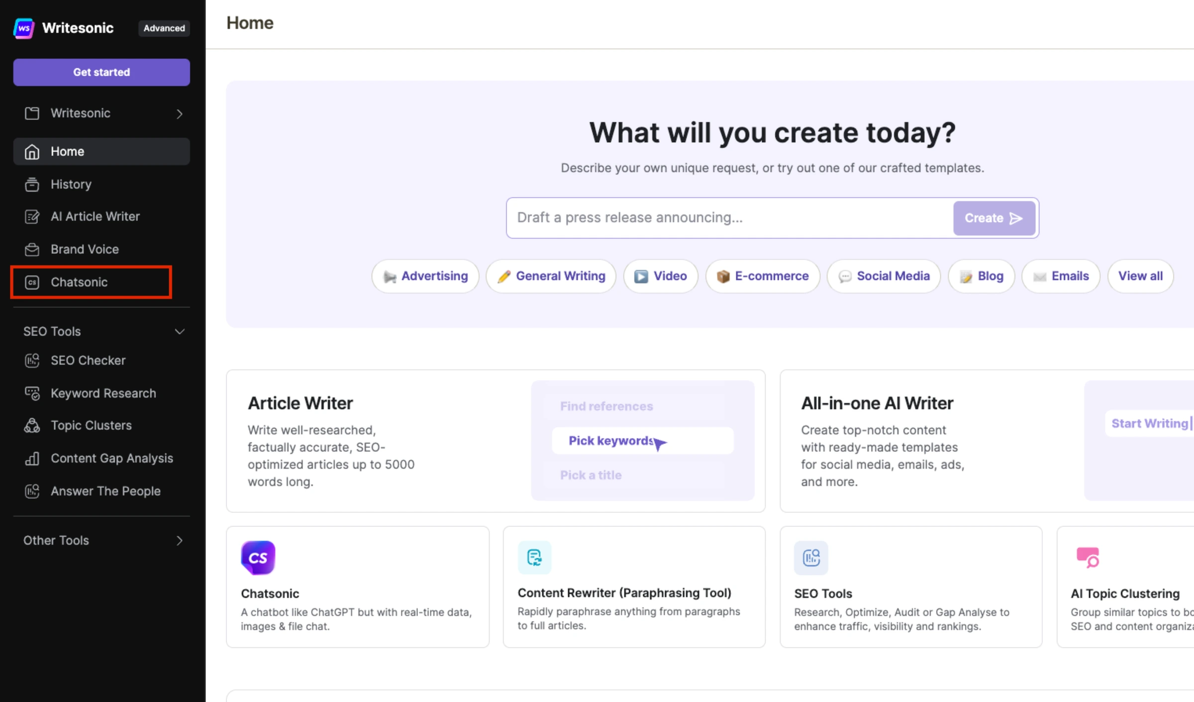 Writesonic Chatsonic interface showing AI model selection between GPT-4o, Claude, and Gemini
